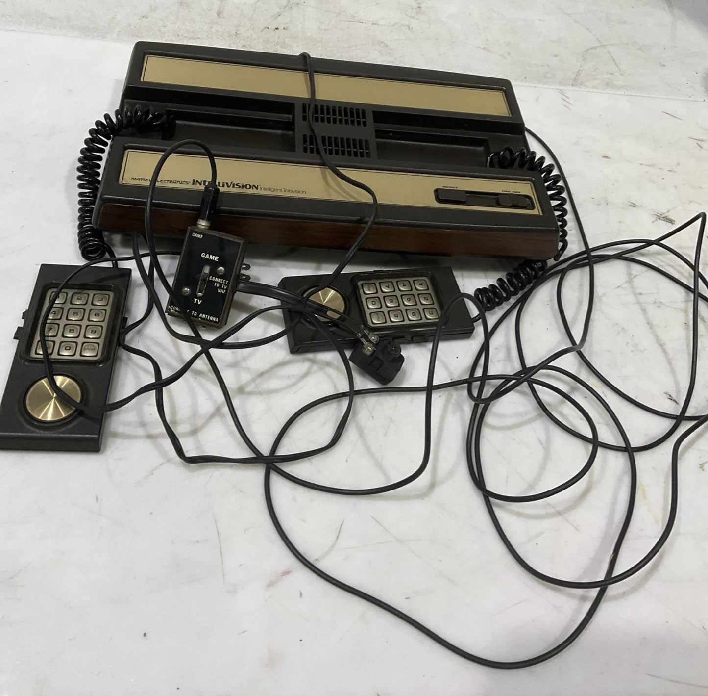 INTELLIVISION   2609  MATTEL  ELECTRONIC GAME  VIDEO  CONSOLA  WITH 12  GAMES