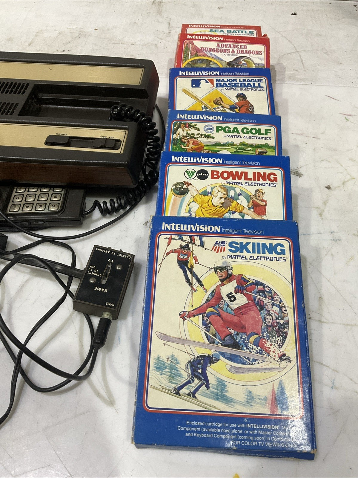 INTELLIVISION   2609  MATTEL  ELECTRONIC GAME  VIDEO  CONSOLA  WITH 12  GAMES