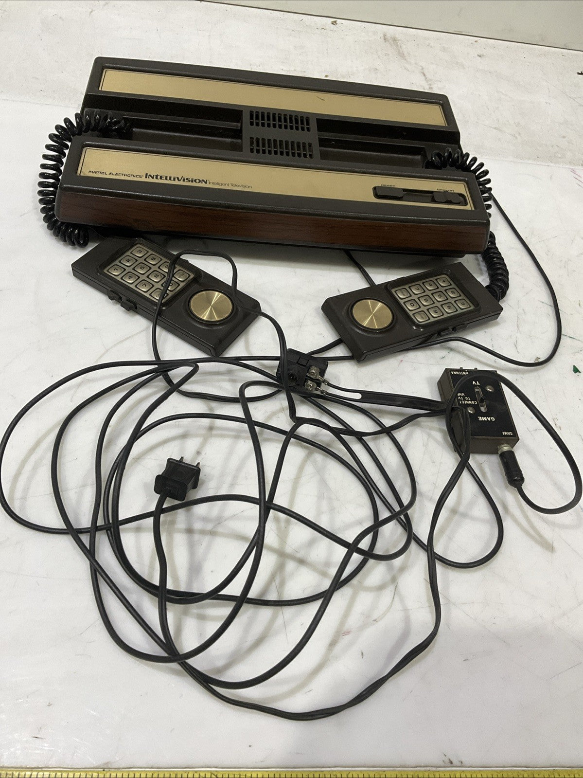 INTELLIVISION   2609  MATTEL  ELECTRONIC GAME  VIDEO  CONSOLA  WITH 12  GAMES