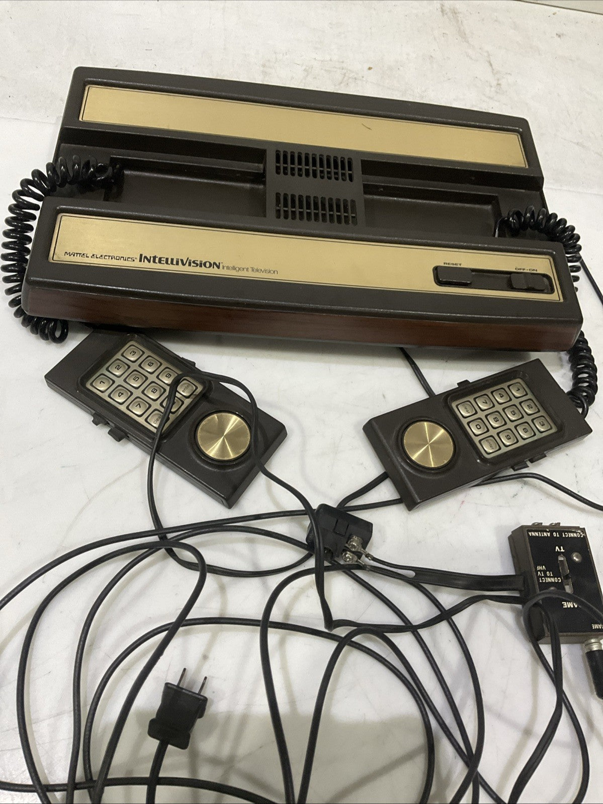 INTELLIVISION   2609  MATTEL  ELECTRONIC GAME  VIDEO  CONSOLA  WITH 12  GAMES
