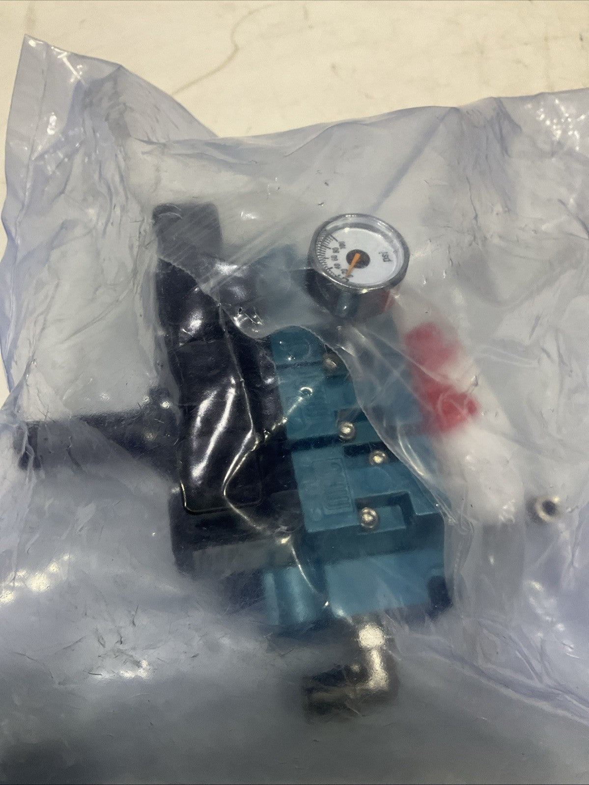 MAC  45A-LAC-DDAJ-1KG   4WAYS  2POSITION PNEUMATIC POPPET  SOLENOID  VALVE 24VDC