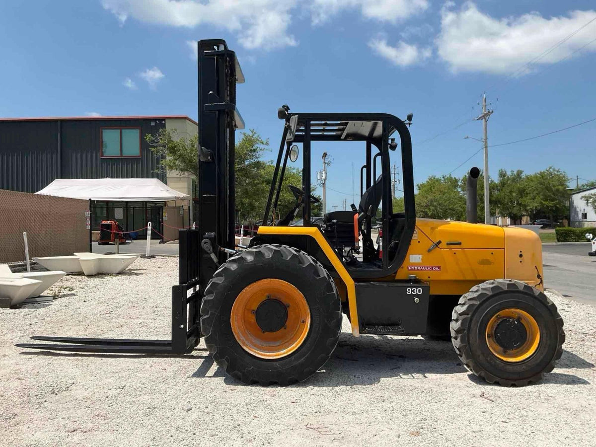 2018' JCB 930, 6,000# Rough Terrain Forklift, Diesel, 3 Stage Mast