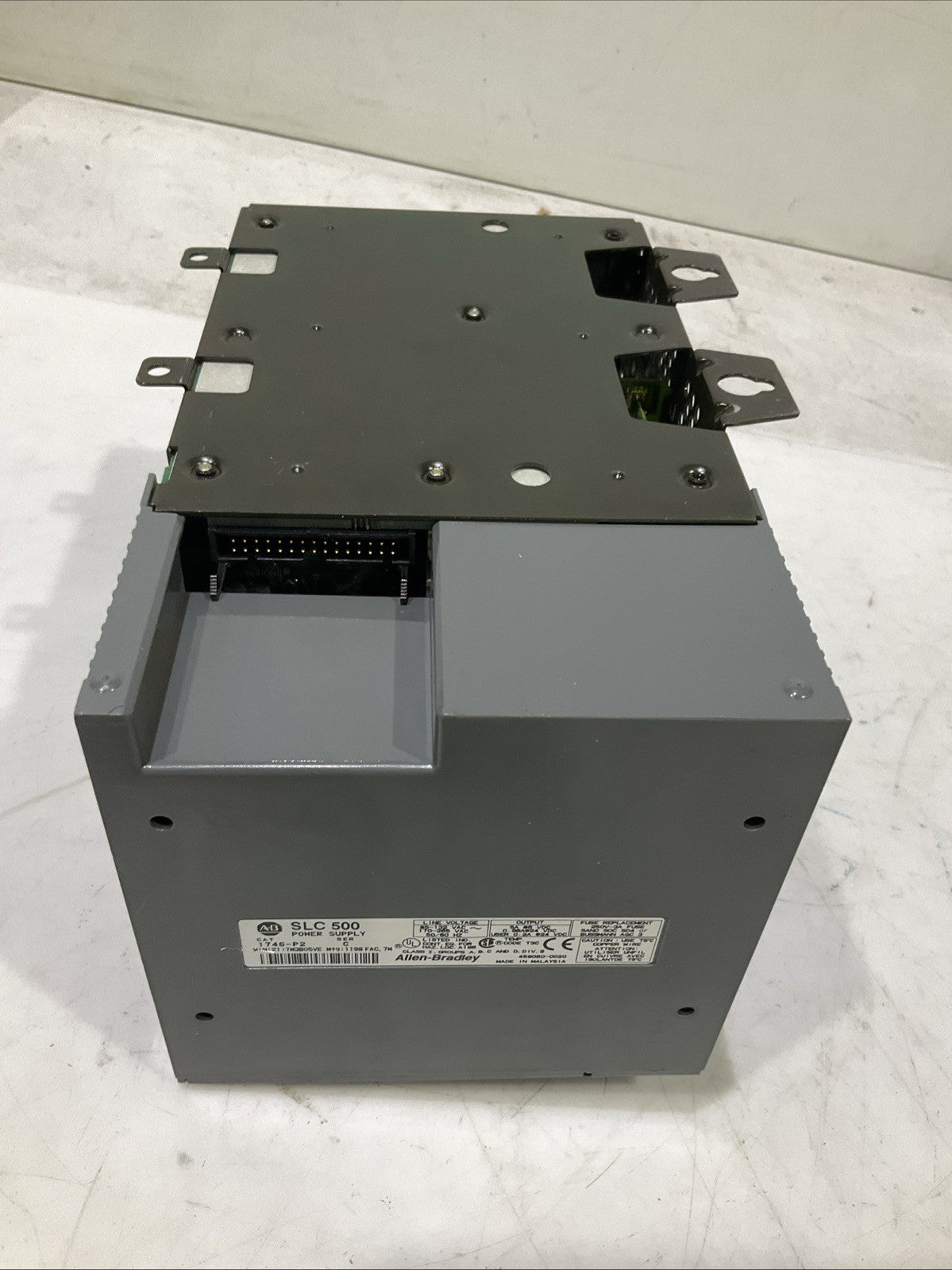 ALLEN-BRADLEY 1746-P2 SLC-500 SLC-5/03 POWER  SUPPLY  SERIES-C  B9S