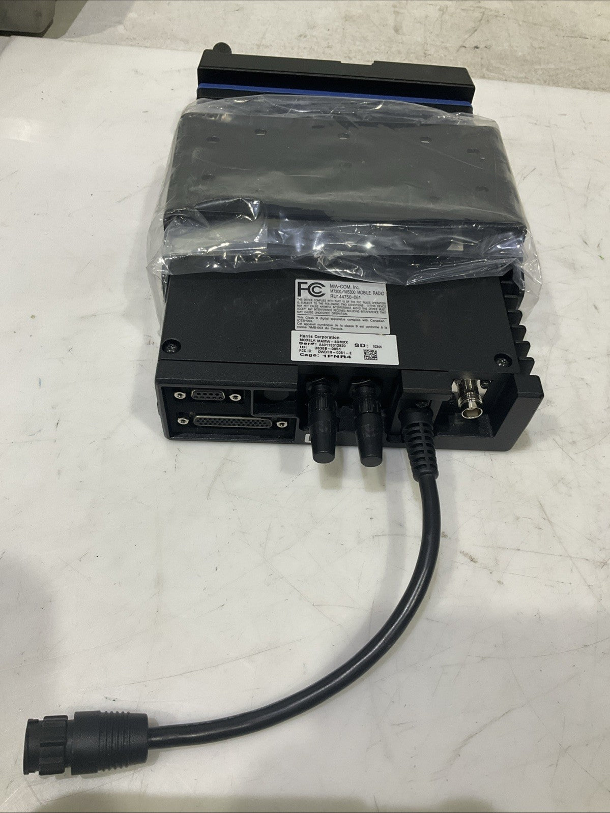 HARRIS M7300  MOBILE RADIO  VHF / 700-800MHZ FRONT AND  REMOTE MOUNT RADIO  B9S