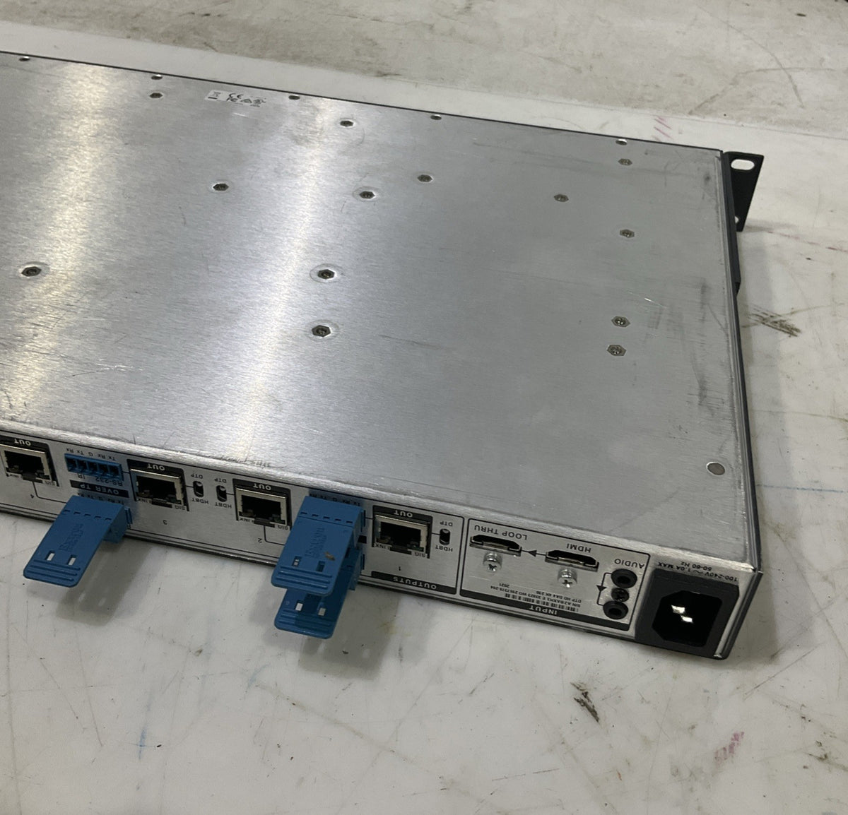 EXTRON  DTP HD DA4  DISTRIBUTION  AMPLIFIER  B9S