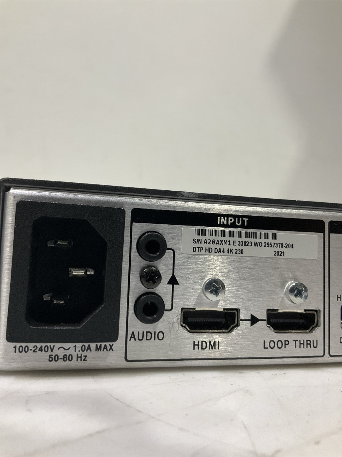 EXTRON  DTP HD DA4  DISTRIBUTION  AMPLIFIER  B9S
