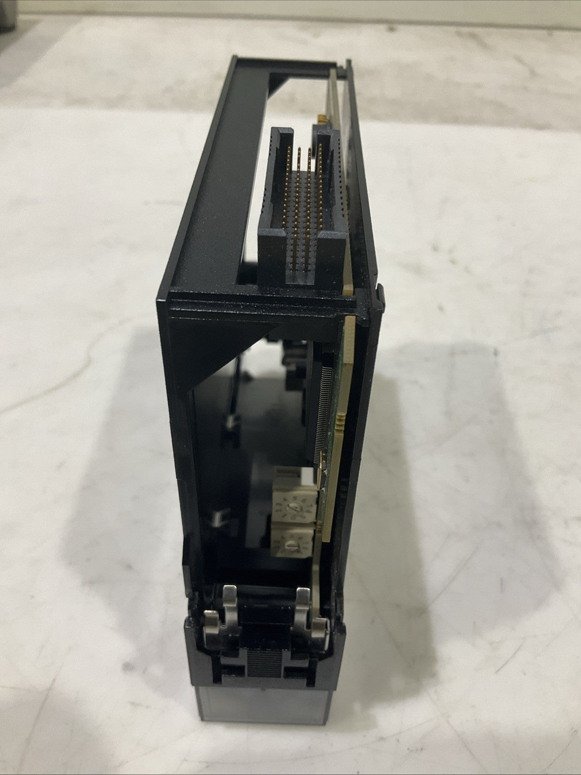 ALLEN-BRADLEY  1756-CNB  CONTROLLOGIX  COMUNICATION  MODULE  B9S