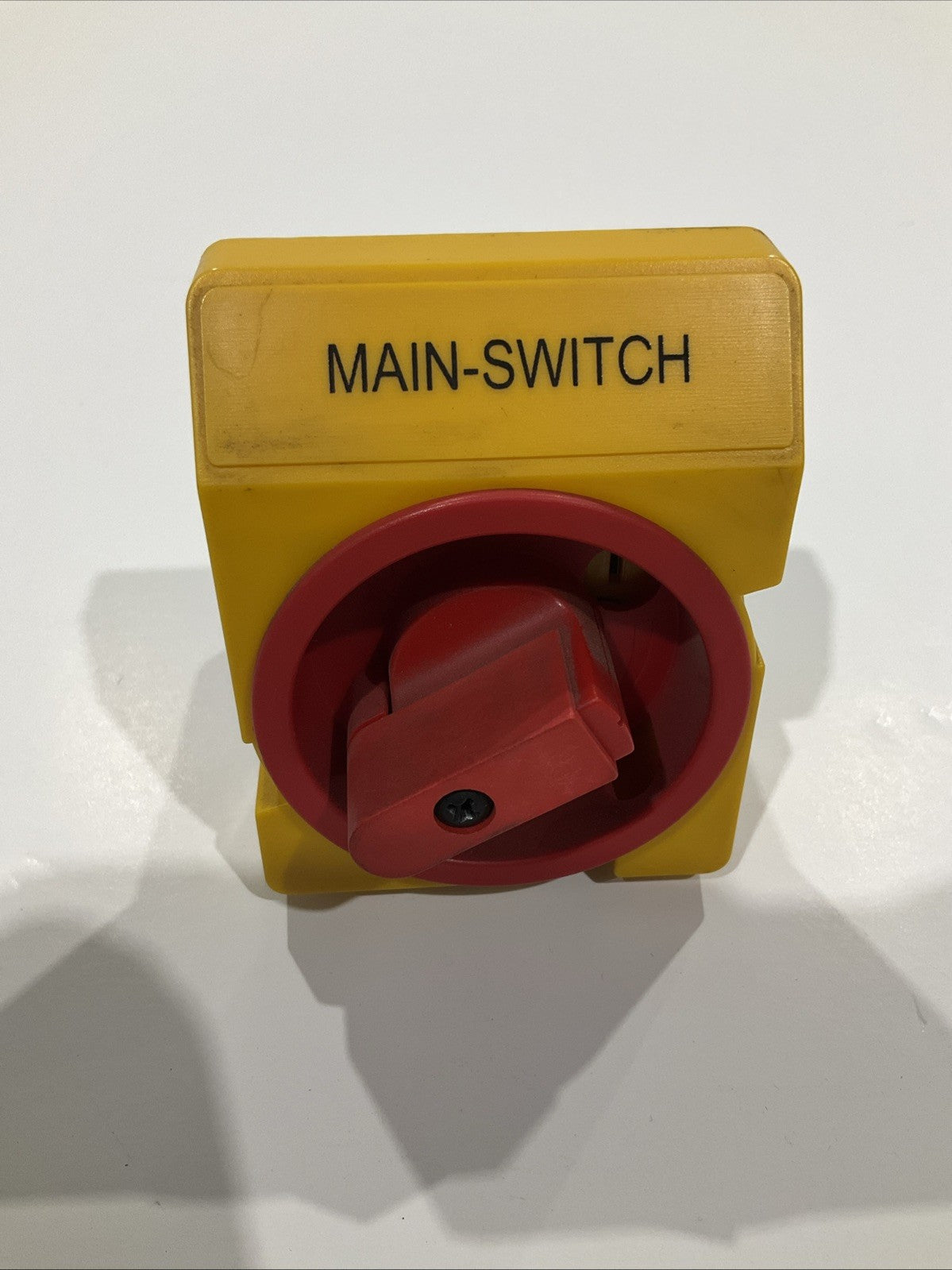 BACO   PR17  ITH 25A   GENERAL  USE 16A-600VAC  MAIN -SWITCH B9S