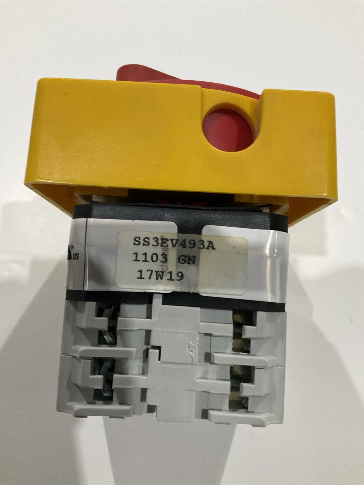 BACO   PR17  ITH 25A   GENERAL  USE 16A-600VAC  MAIN -SWITCH B9S