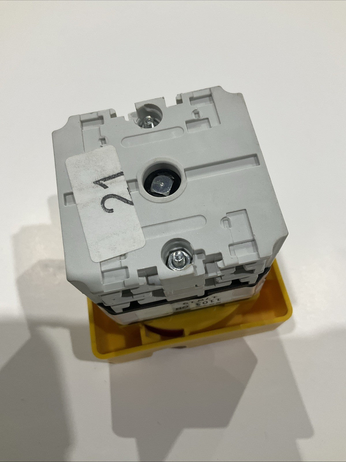 BACO   PR17  ITH 25A   GENERAL  USE 16A-600VAC  MAIN -SWITCH B9S