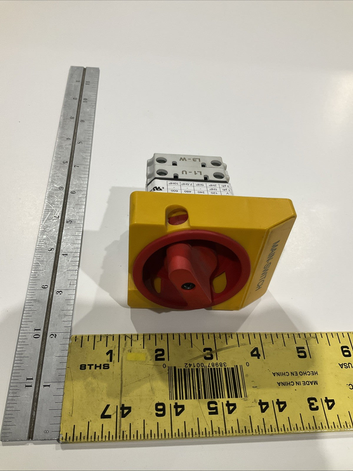 BACO   PR17  ITH 25A   GENERAL  USE 16A-600VAC  MAIN -SWITCH B9S