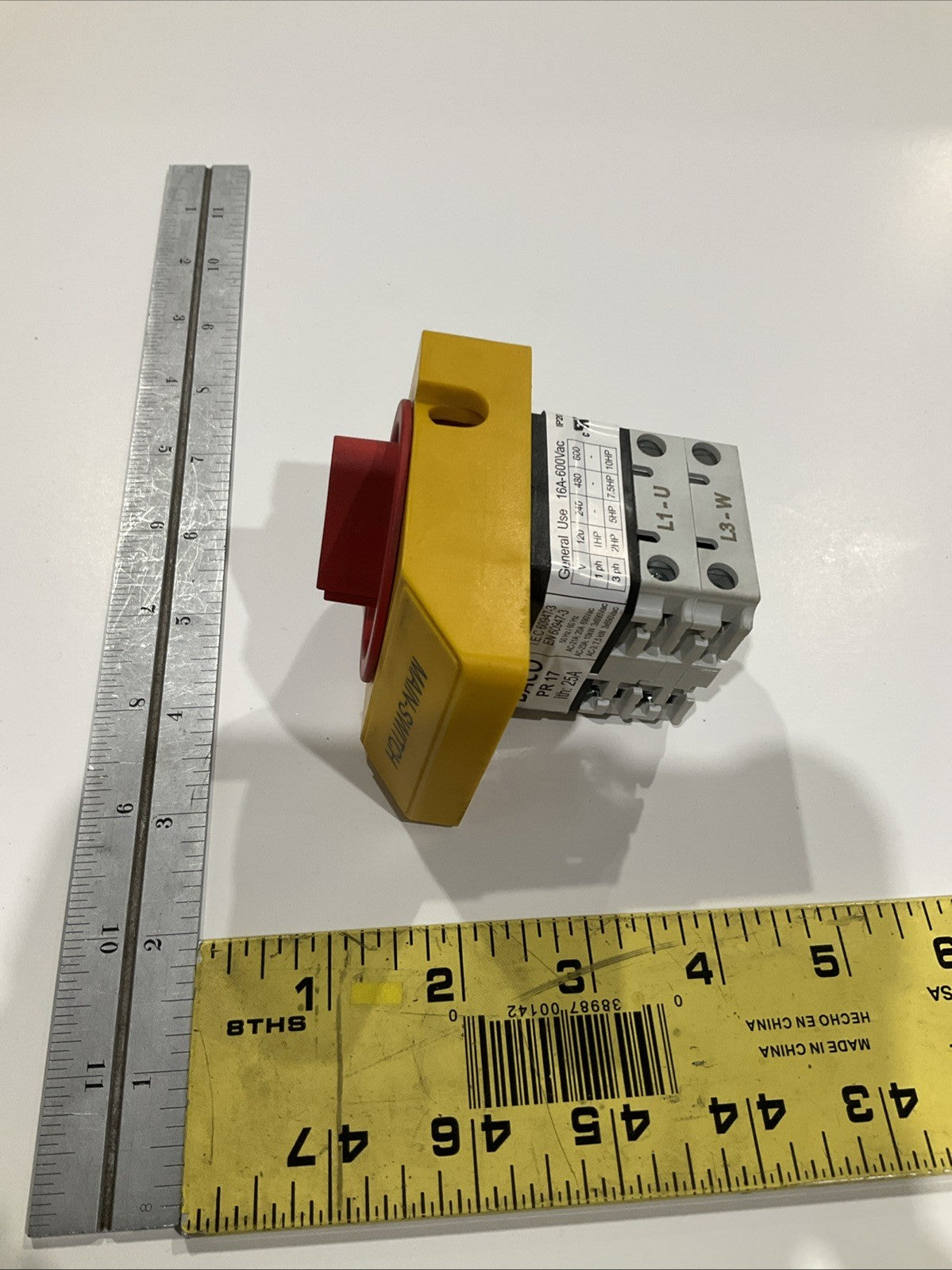 BACO   PR17  ITH 25A   GENERAL  USE 16A-600VAC  MAIN -SWITCH B9S