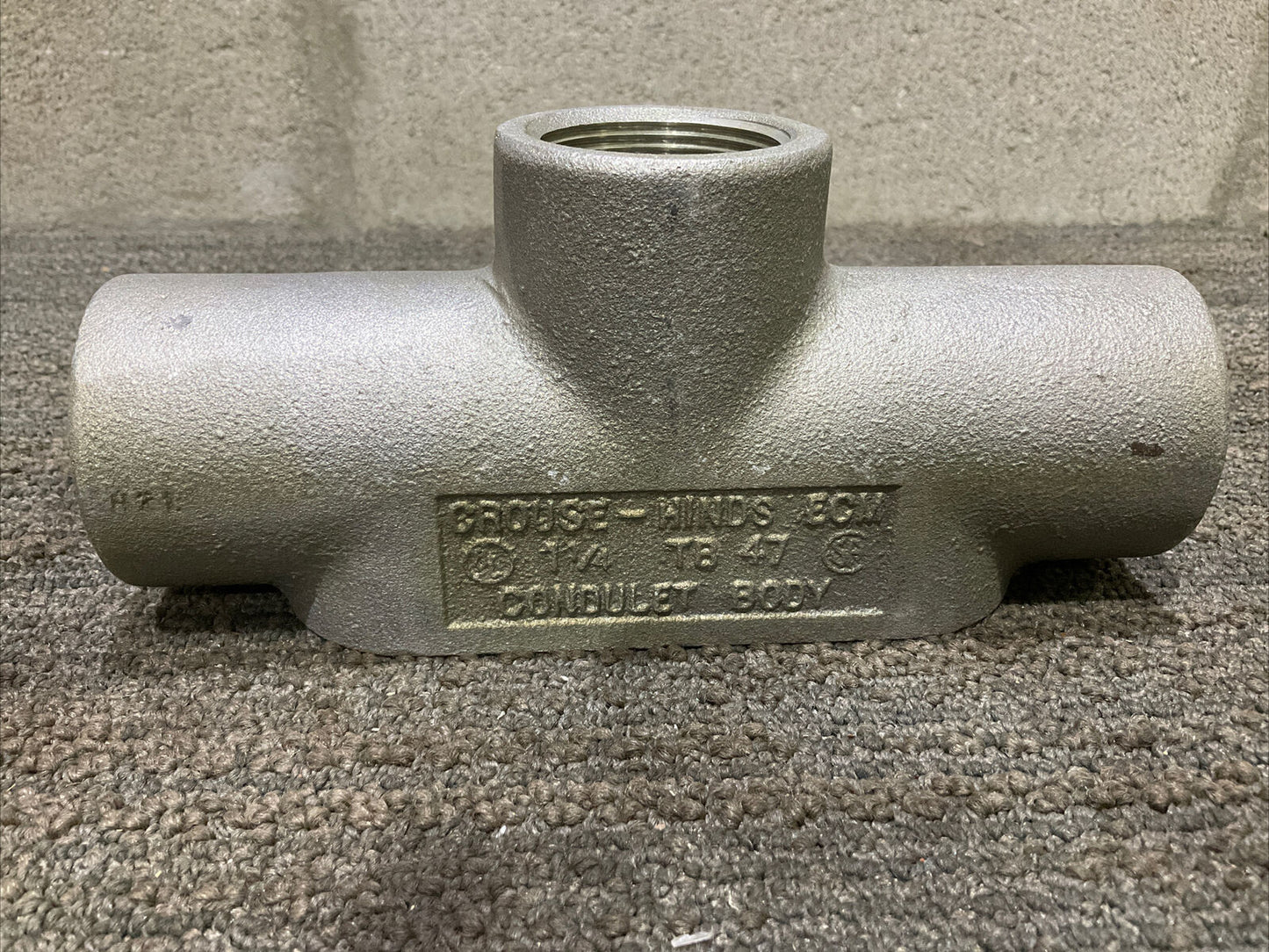 EATON CROUSE-HINDS TB47 CONDULET BODY 1 1/4” 678