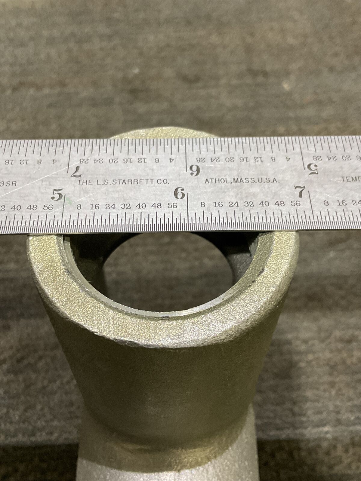 EATON CROUSE-HINDS TB47 CONDULET BODY 1 1/4” 678