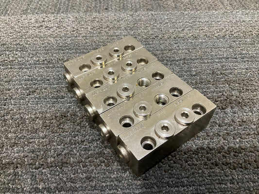 LUBRIQUIP N-MSP 10T DIVIDER VALVE 444 LOT OF 5
