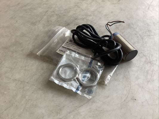 TELEMECANIQUE XS1M30MA20 PROXIMITY SWITCH 999