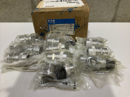 EATON CROUSE-HINDS CGB396 SA STRAIGHT BODY MALE THREAD FITTING 1” 678 LOT OF 10