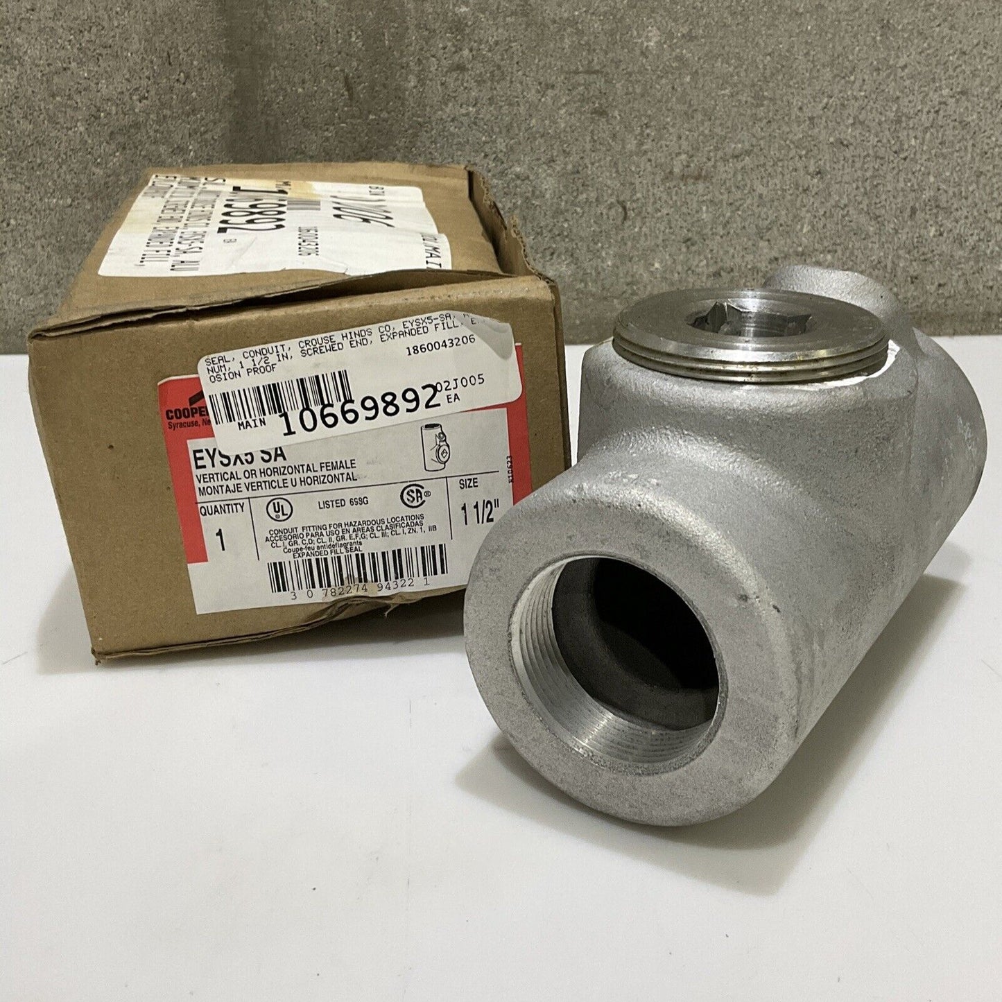 COOPER CROUSE HINDS EYSX5 SA VERTICAL OR HORIZONTAL FEMALE CONDUIT SEAL 3/4 678