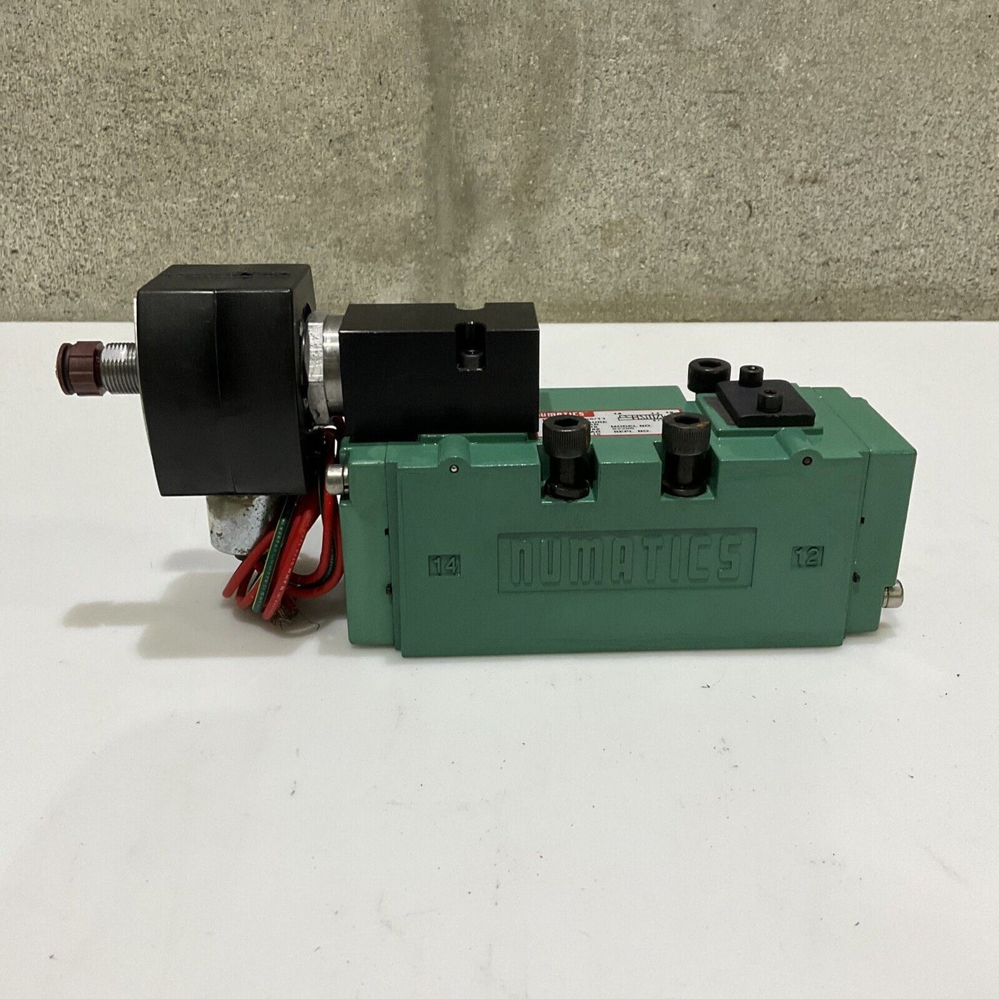 ASCO 92296 EF8003G300 SOLENOID VALVE & REDUNDENT CONTROL NEUMATICS 92296 678