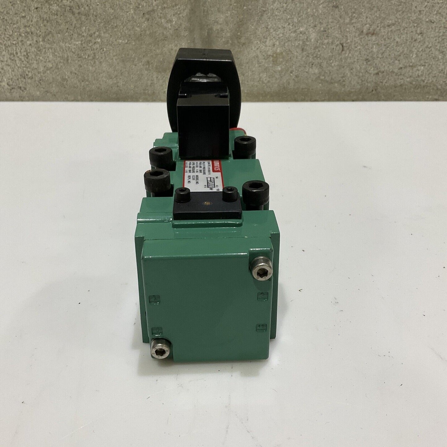 ASCO 92296 EF8003G300 SOLENOID VALVE & REDUNDENT CONTROL NEUMATICS 92296 678