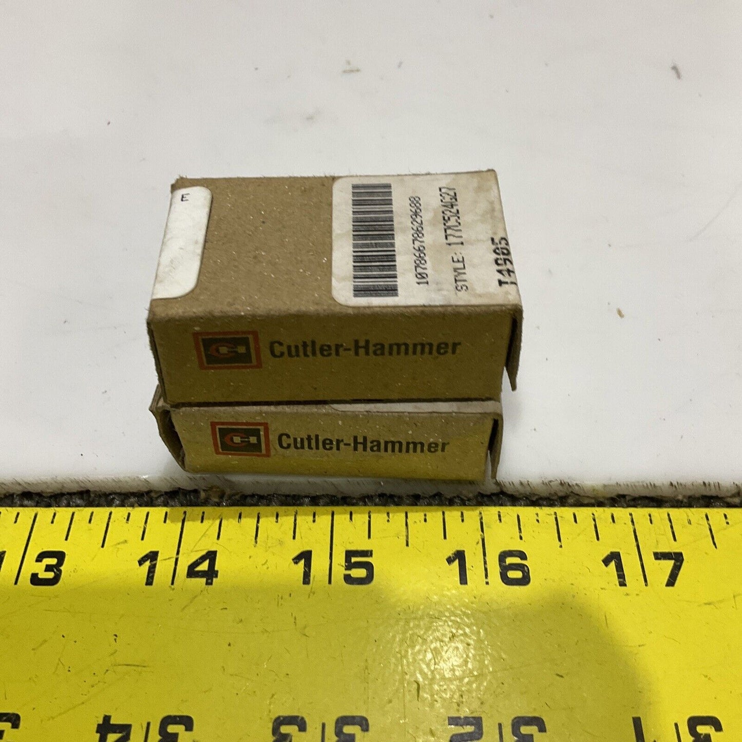 CUTLER HAMMER FH27 177C524G27 HEATING ELEMENT 678 LOT OF 2