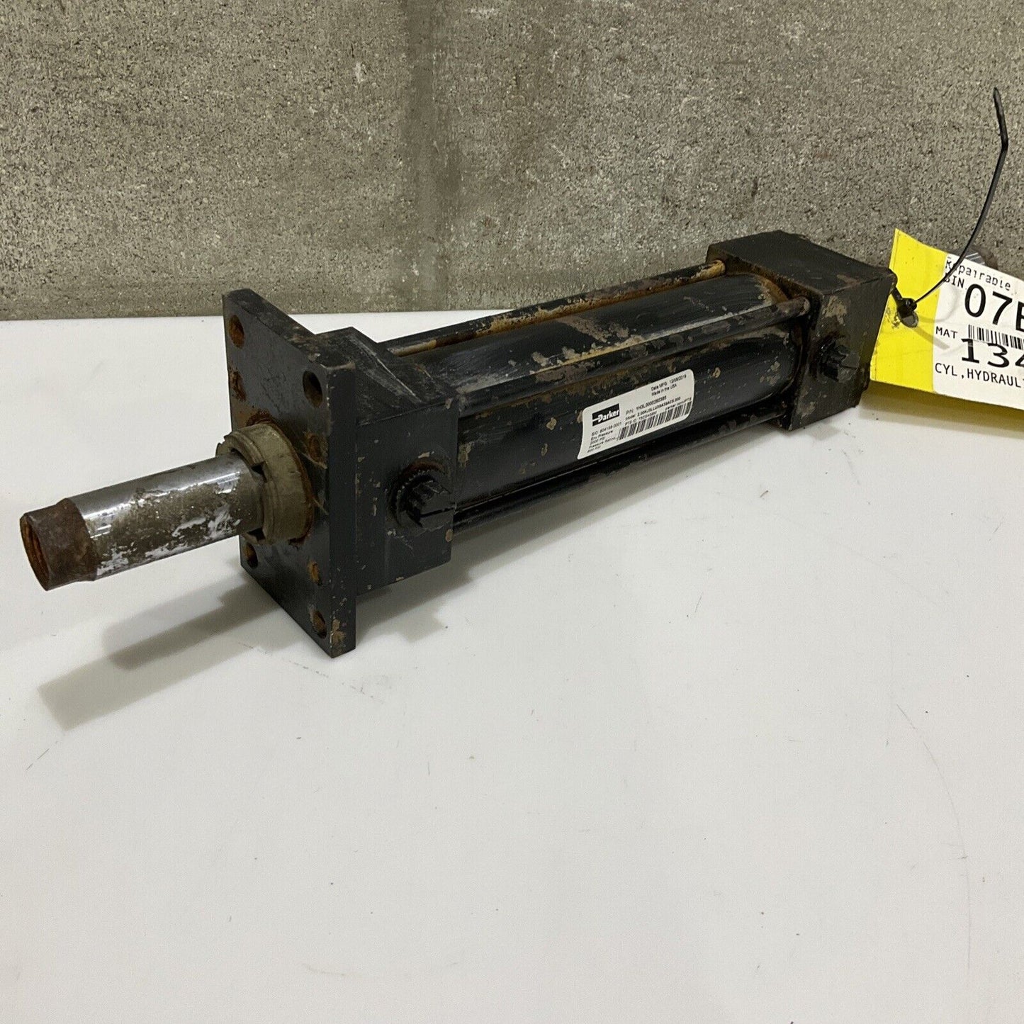 PARKER 200KJ3LLU39A39AC6000 HYDRAULIC CYLINDER 2000/ 800 PSI 678