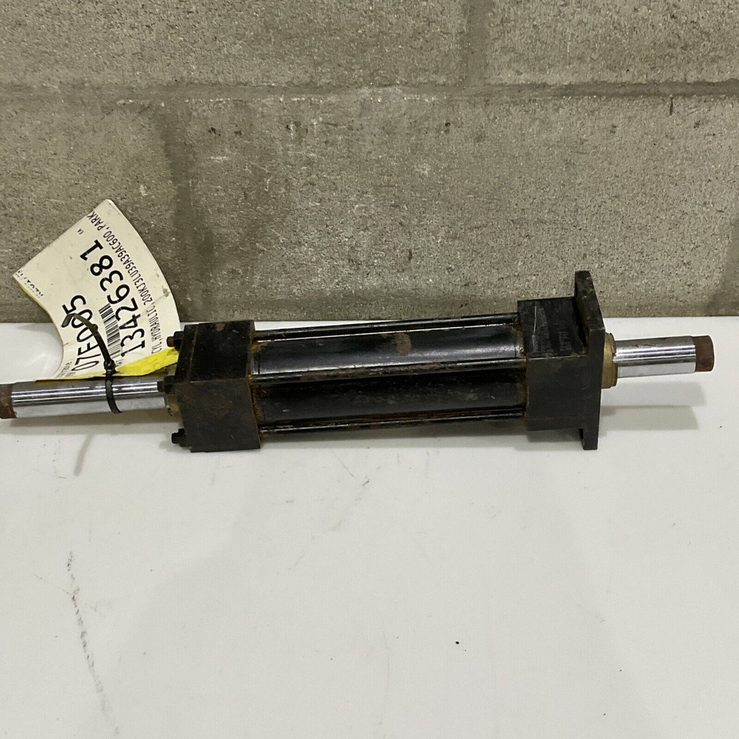 PARKER 200KJ3LLU39A39AC6000 HYDRAULIC CYLINDER 2000/ 800 PSI 678