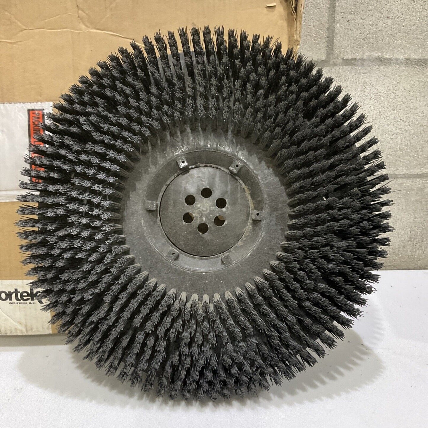 BORTEK 1800GN NYLO-GRIT ROTARY BRUSH 18 IN WITH 4108 CLUTCH PLATE MTD