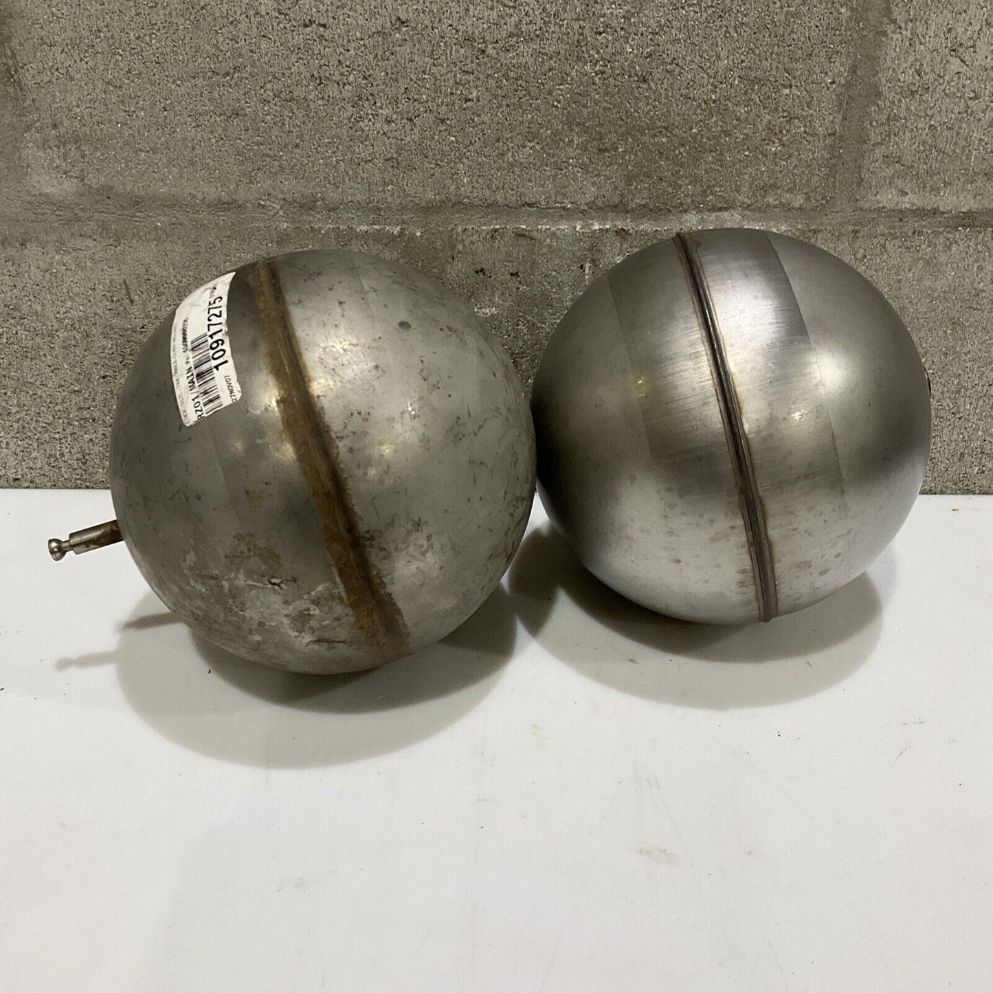CLARK RELIANCE 744 300LB STAINLESS FLOAT BALL  8” L X 6” W 678 LOT OF 2