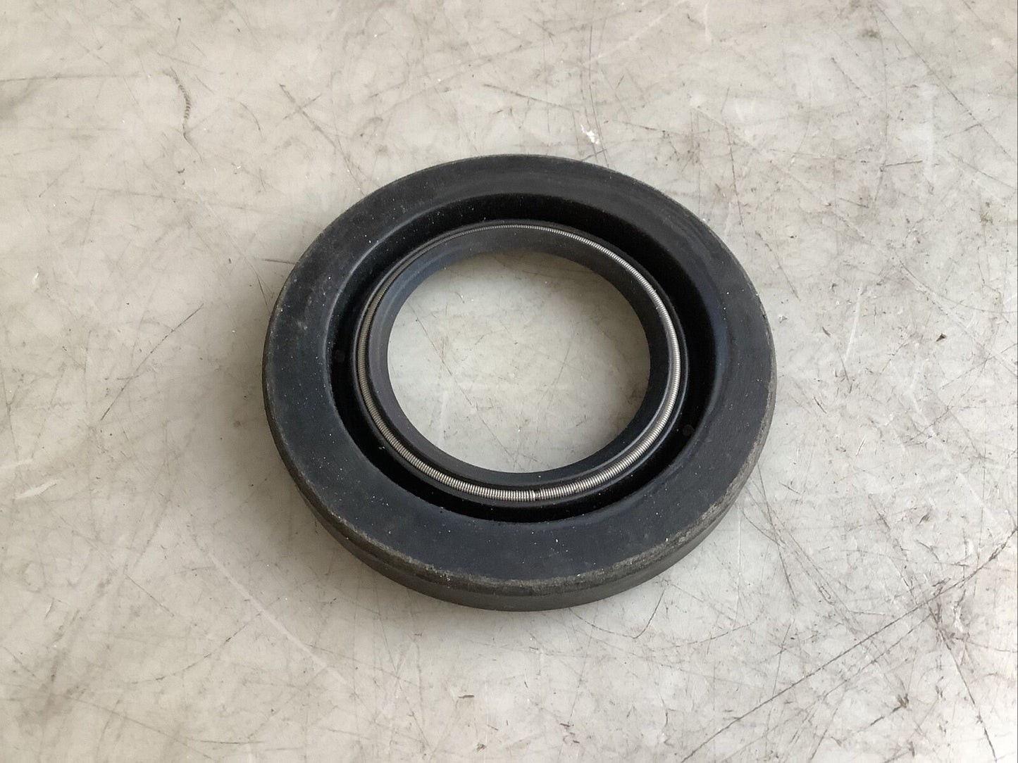 PARKER 4QTR09 9021 H1L5 CLIPPER OIL SEAL 9021-LPD 678