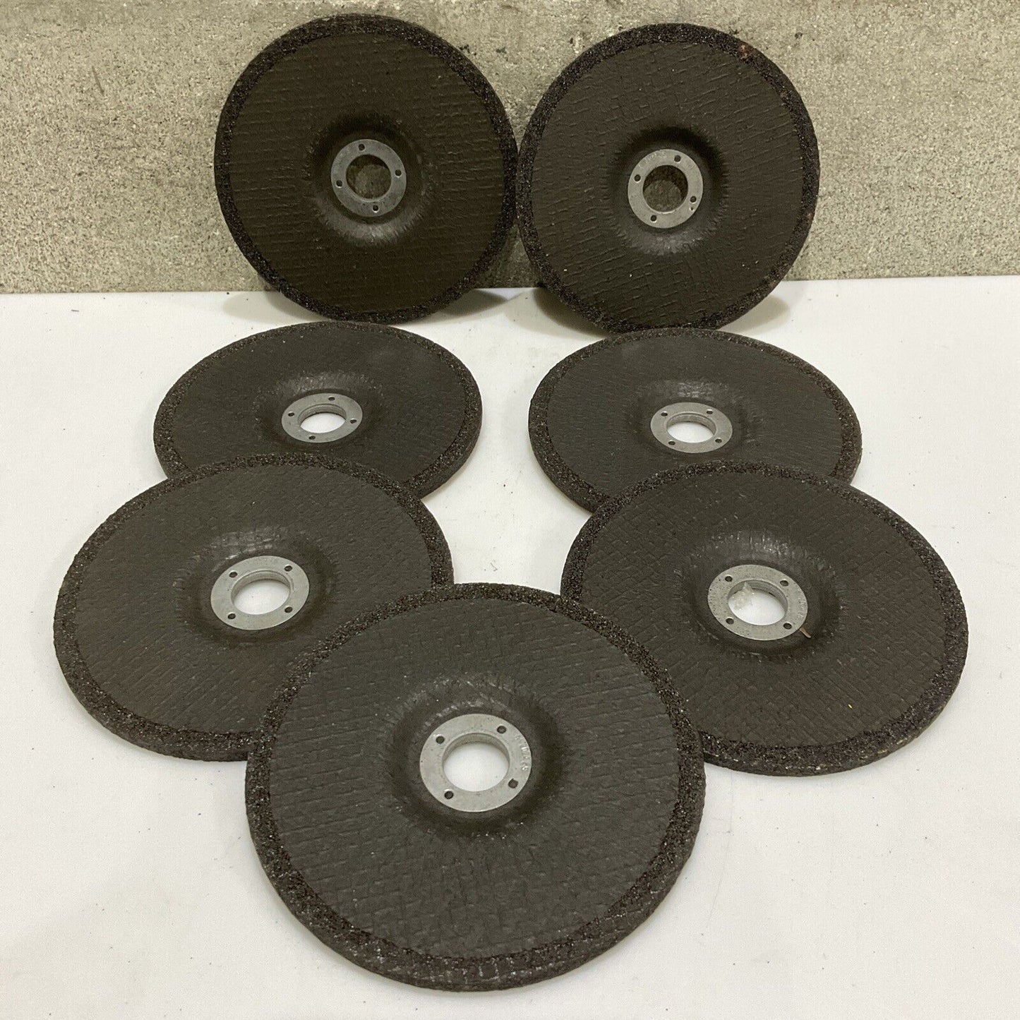 DEWALT DW4624 TYPE 27 METAL GRINDING 1/4IN A24R 6 X 1/4 X 7/8 107 LOT OF 7