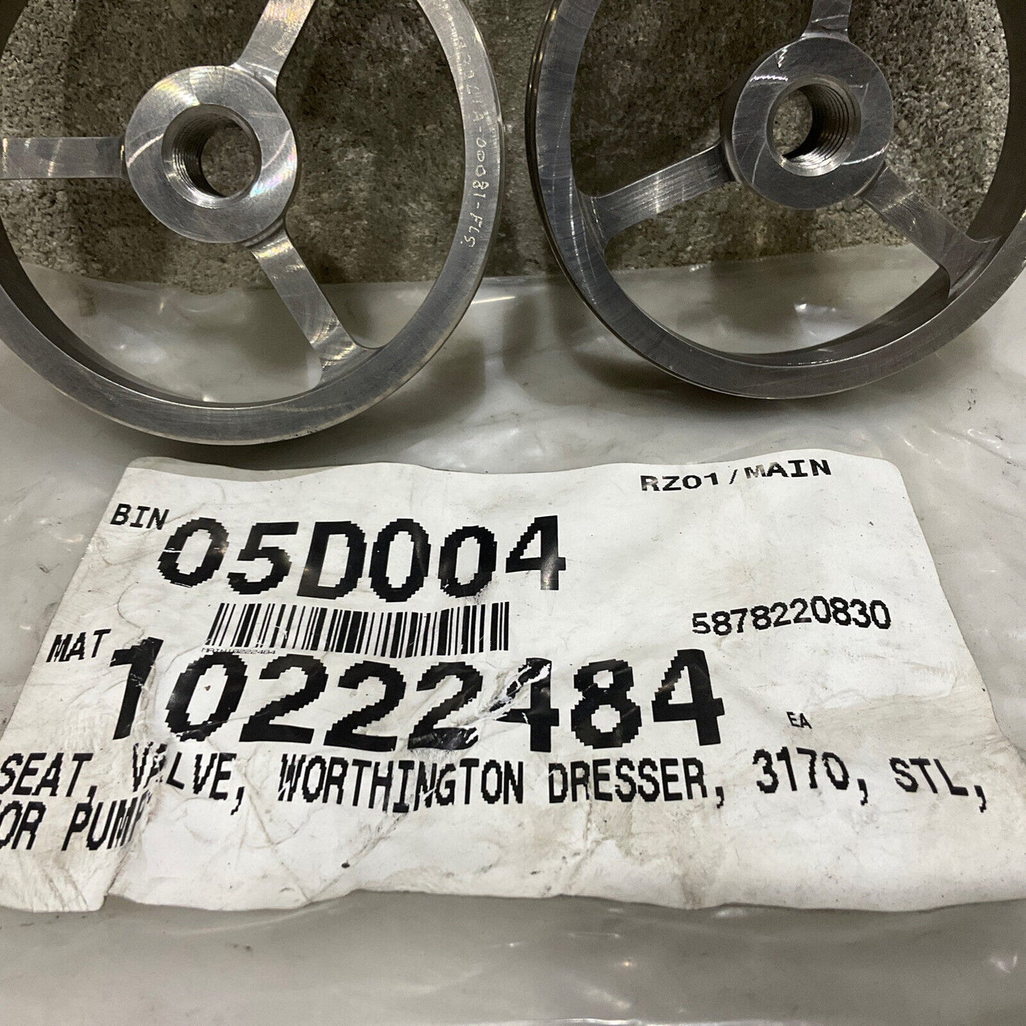 WORTHINGTON DRESSER 003170-00-M5261A-00081-FLS 3170 SEAT VALVE 678 LOT OF 2