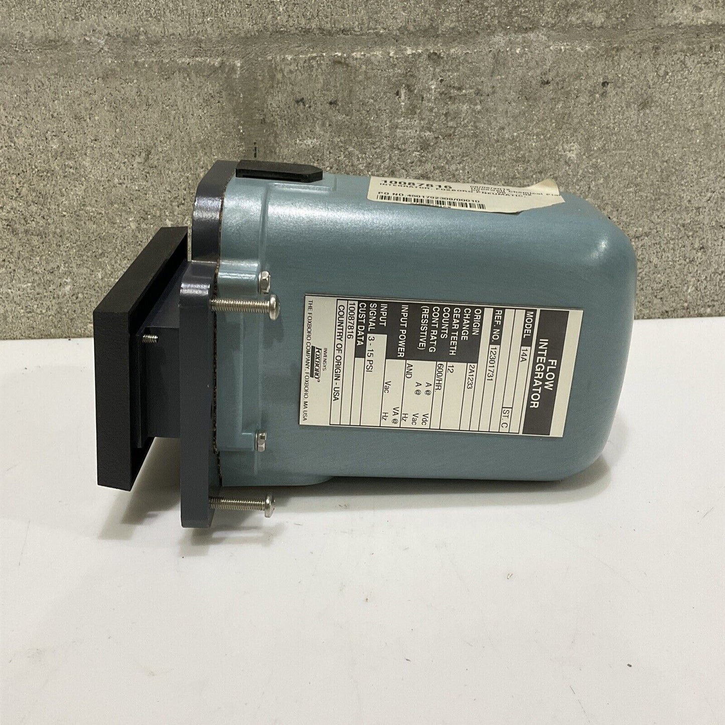 FOXBORO 14A 12301731 PNEUMATIC FLOW REGULATOR 555