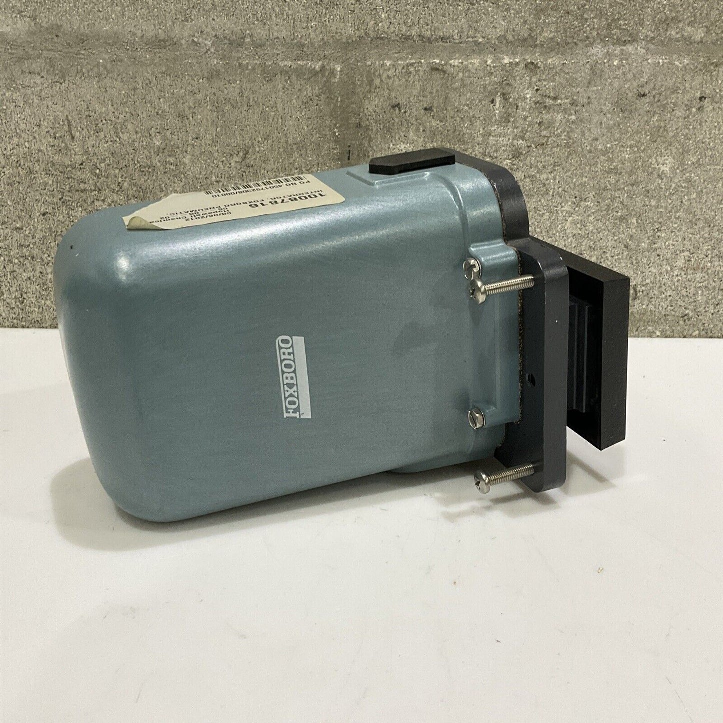FOXBORO 14A 12301731 PNEUMATIC FLOW REGULATOR 555
