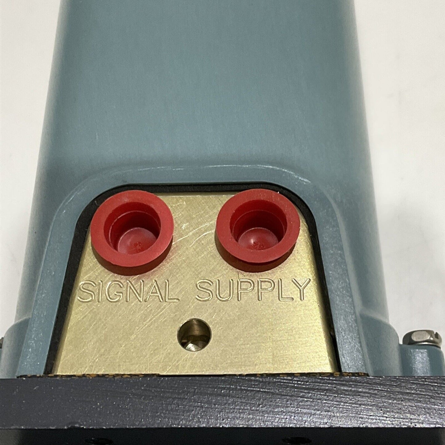 FOXBORO 14A 12301731 PNEUMATIC FLOW REGULATOR 555