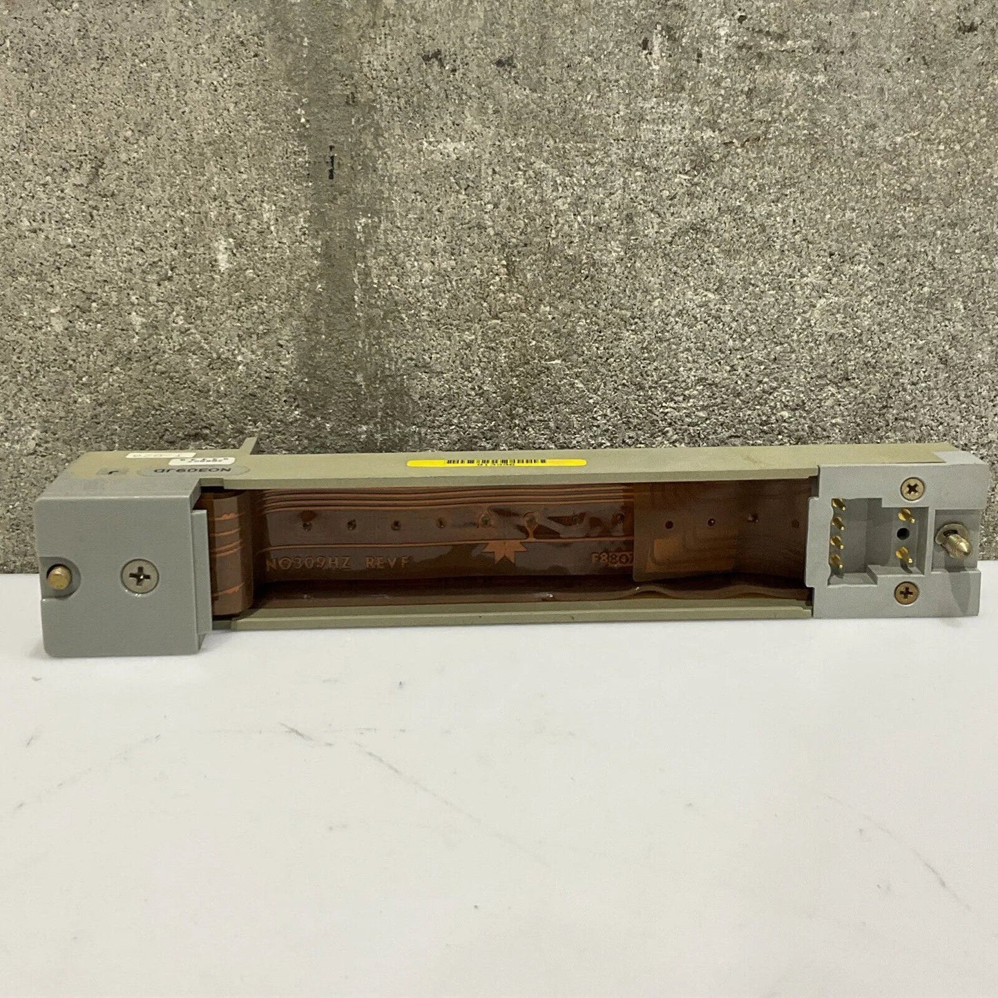 FOXBORO 2AX+DIO 88N-31943-1 N0309JD REV. LEVEL J SIGNAL DISTRIBUTION MODULE 555