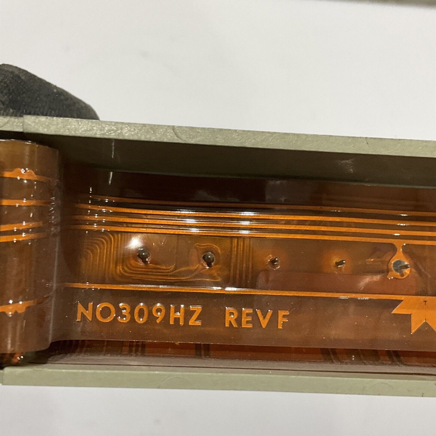 FOXBORO 2AX+DIO 88N-31943-1 N0309JD REV. LEVEL J SIGNAL DISTRIBUTION MODULE 555