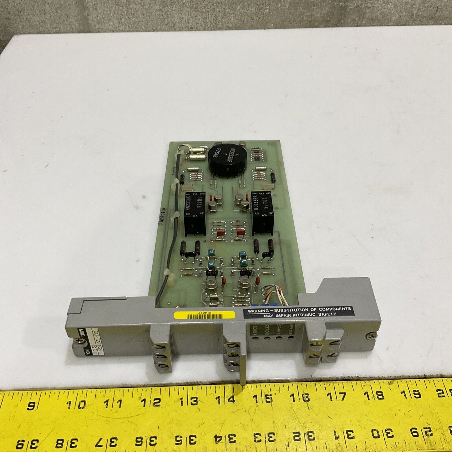 FOXBORO 2AI-I2V-FGB VOLTAGE CURRENT CONVERTER MODULE 555