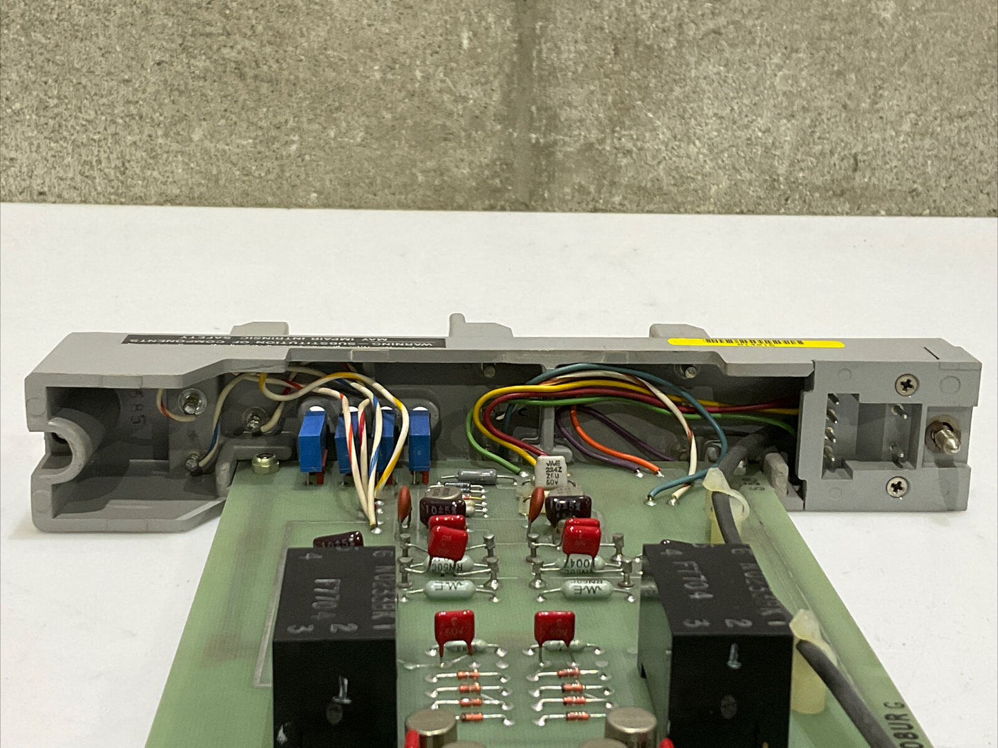 FOXBORO 2AI-I2V-FGB VOLTAGE CURRENT CONVERTER MODULE 555