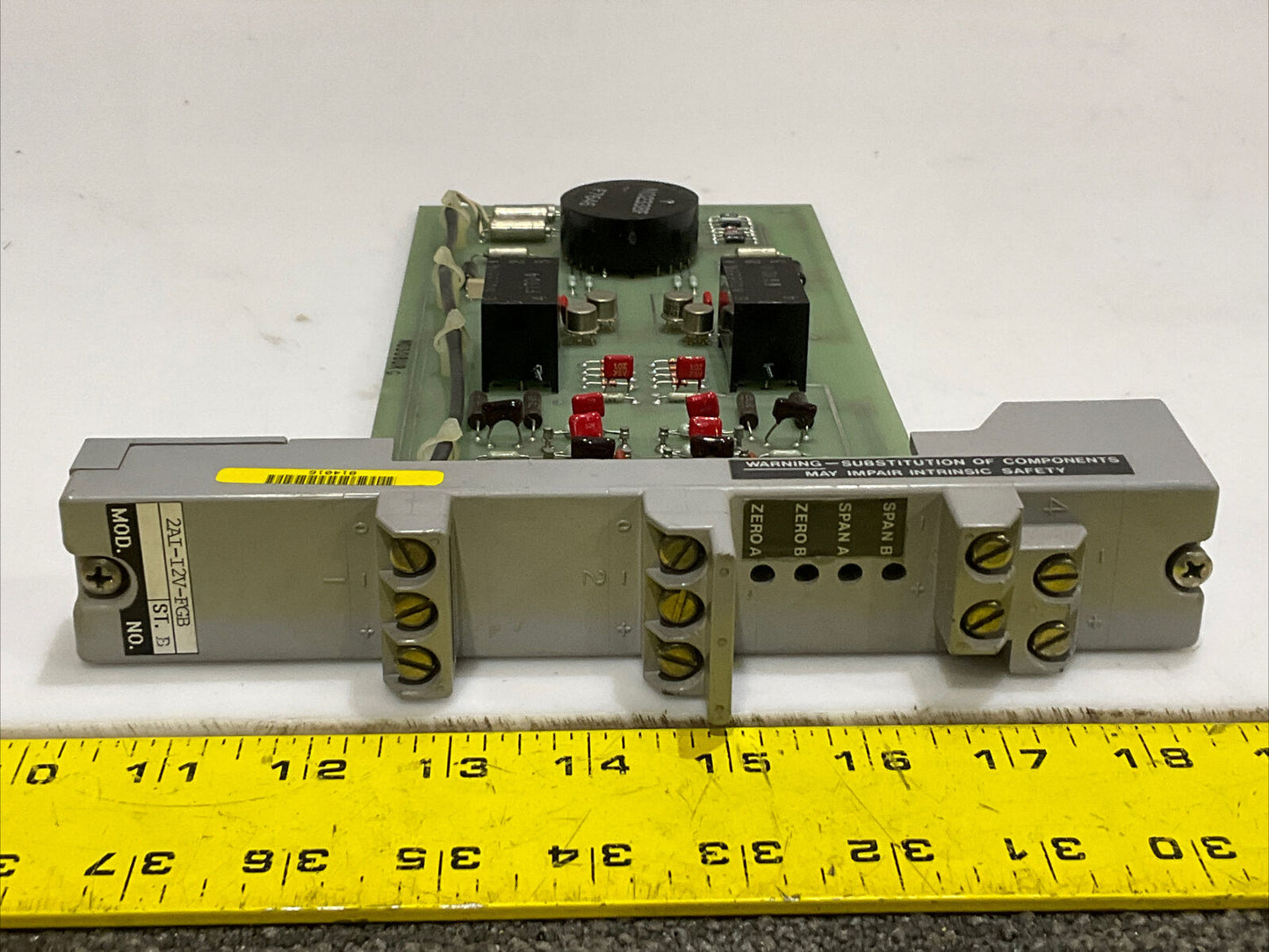 FOXBORO 2AI-I2V-FGB VOLTAGE CURRENT CONVERTER MODULE 555