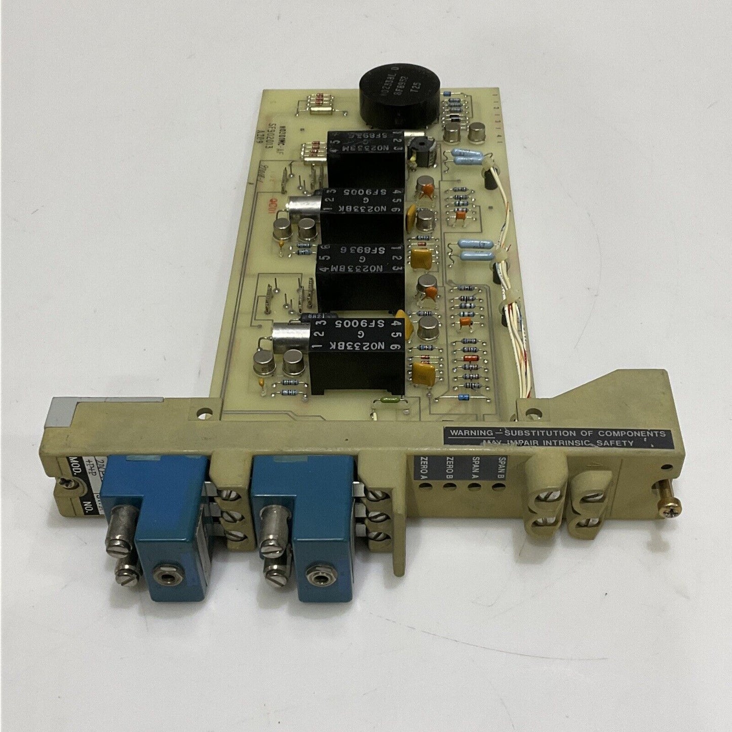 FOXBORO 2AO-V21 PLUS P OUTPUT MODULE 555