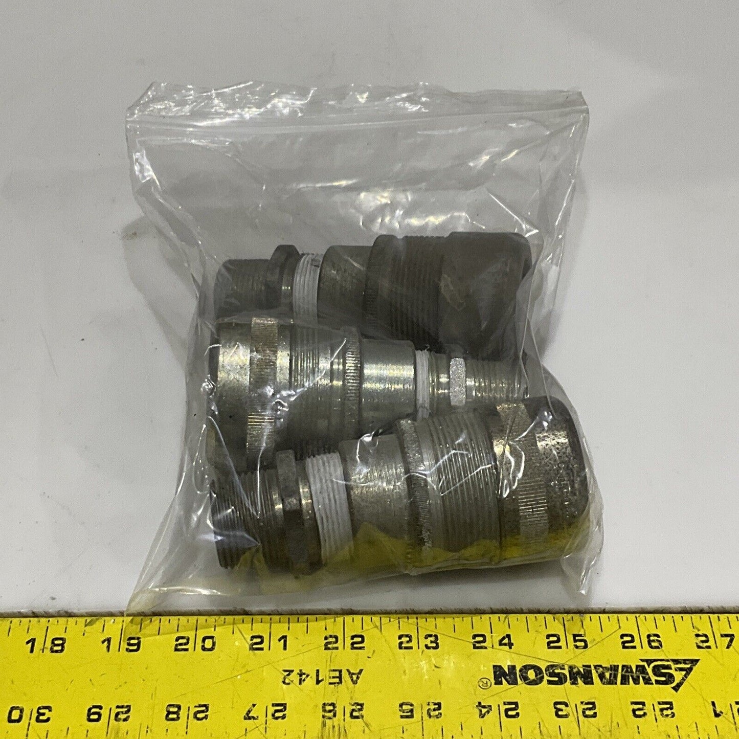 CROUSE HINDS CGFJ 342 CABLE CONNECTOR 1” NPT  CABLE OD 1”-1.375” LOT OF 3
