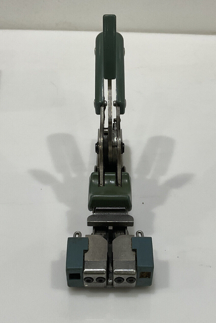 AMP HAND TOOL KIT WIRE CRIMP/CUTTER TWD