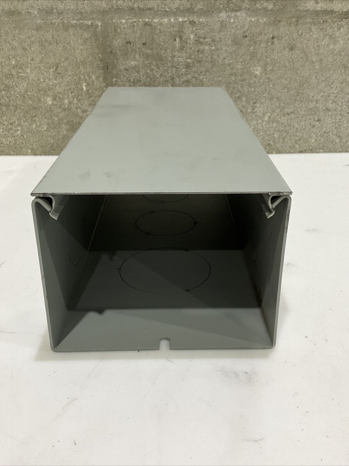 WIREMOLD G6014A CONNECTOR FITTING 6000 SERIES MULTIPLE CHANNEL STEEL 476