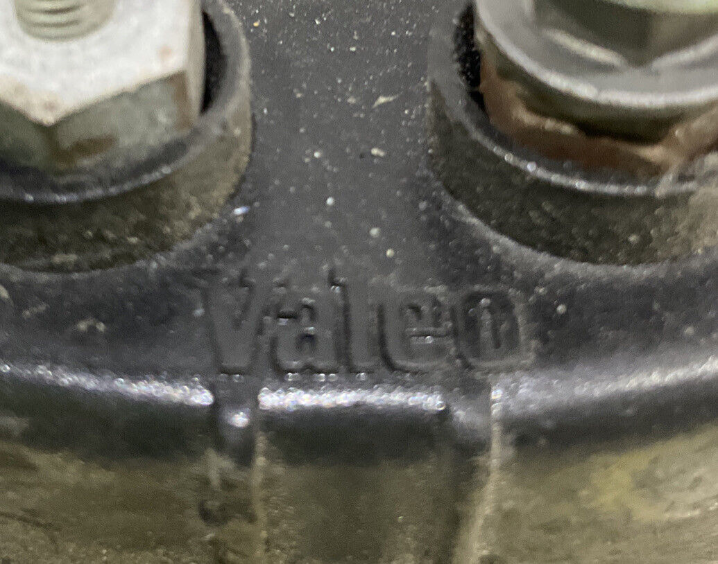 HUGO 13 0372 ALTERNATOR 28V VALEO 02469523 60A