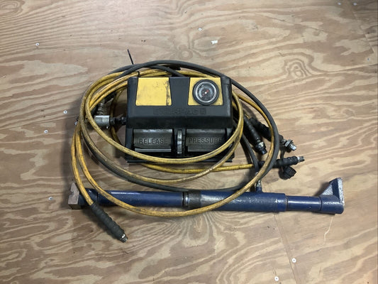 ENERPAC XA12G HYDRAULIC PUMP W/ HOSE