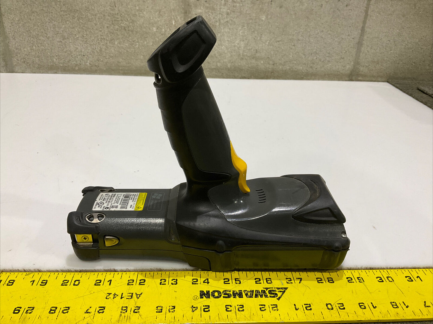 SYMBOL MOTOROLA MC9090-GJ0HBFGA2WR LONGRANGE LASER CE BARCODE SCANNER