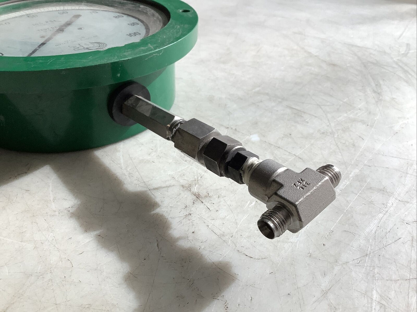 3D INSTRUMENTS CO. 545-23A PRESSURE GAUGE 0-100PSI 476