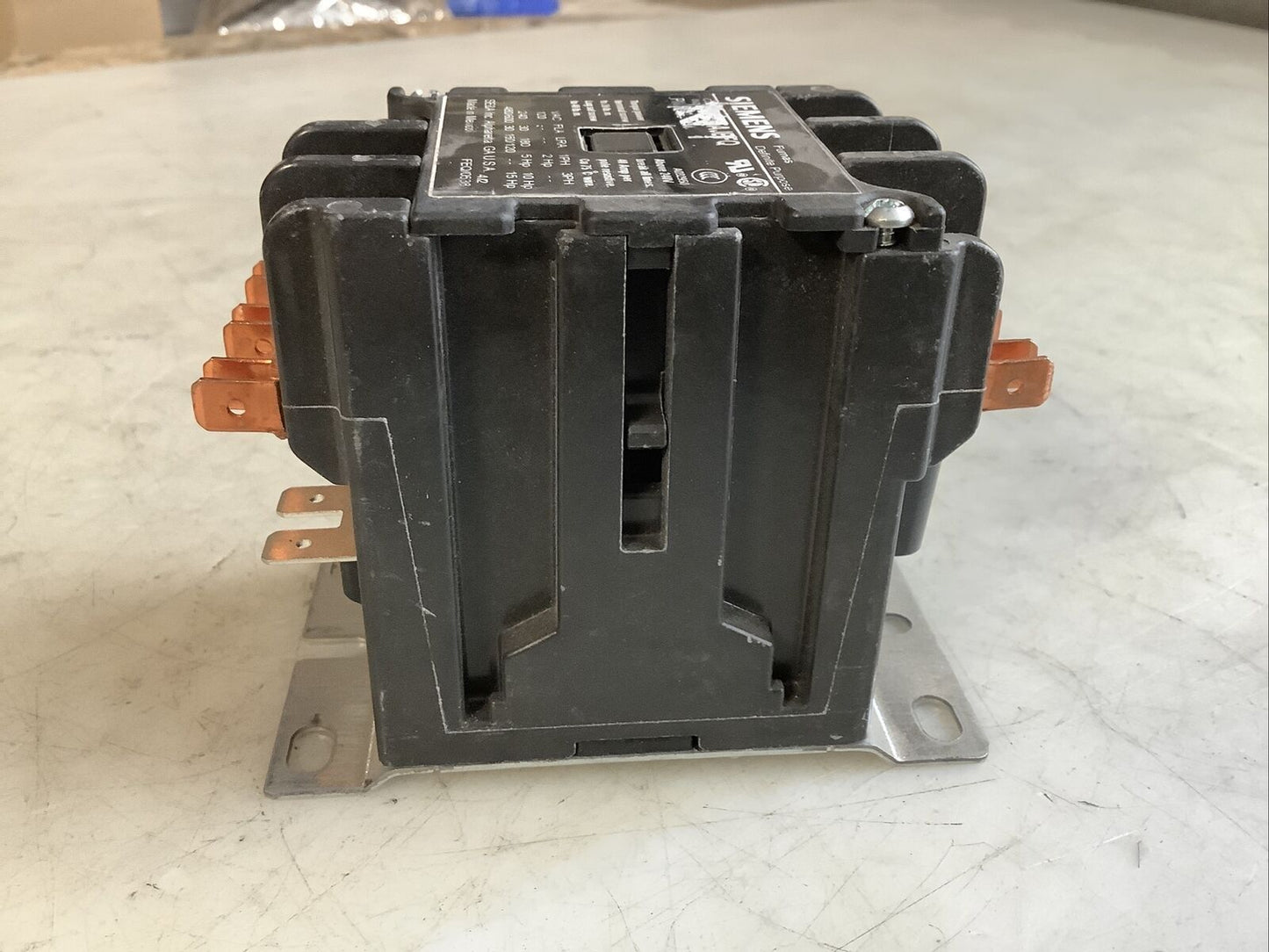 SIEMENS 42BF35AJBFQ CONTACTOR 3 POLE 30A 476