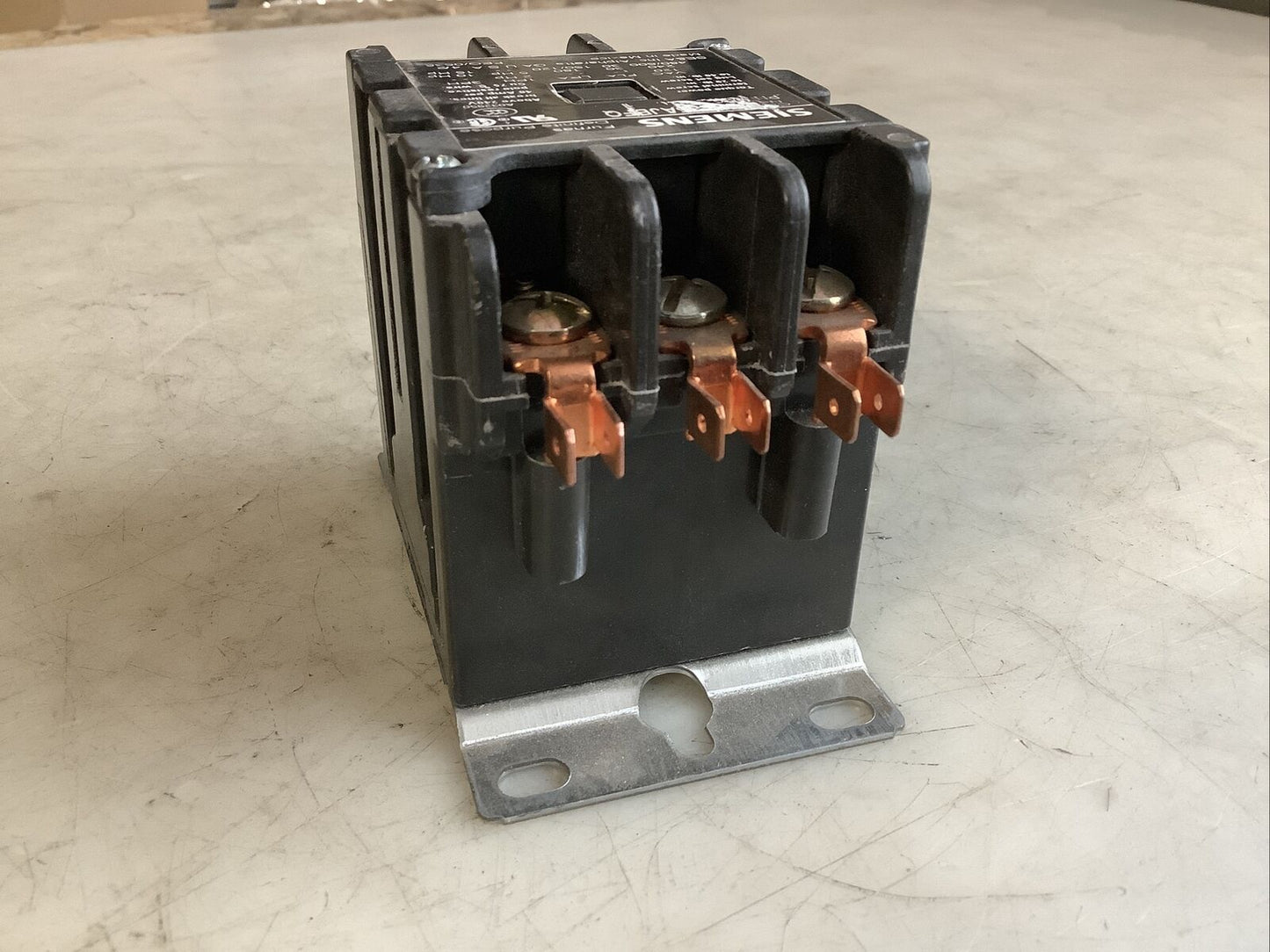 SIEMENS 42BF35AJBFQ CONTACTOR 3 POLE 30A 476